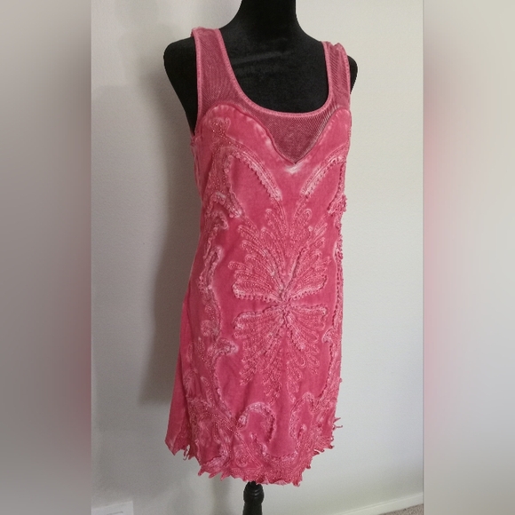 Free People Dresses & Skirts - Free People Pink Midi Dress
